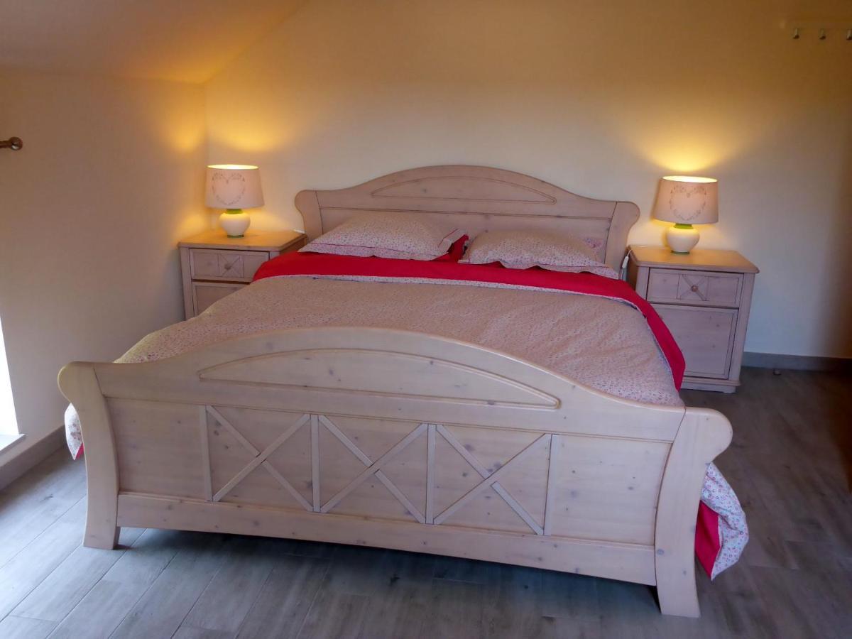 Maison Et Velos A Godinne Dans La Vallee De La Meuse Екстериор снимка