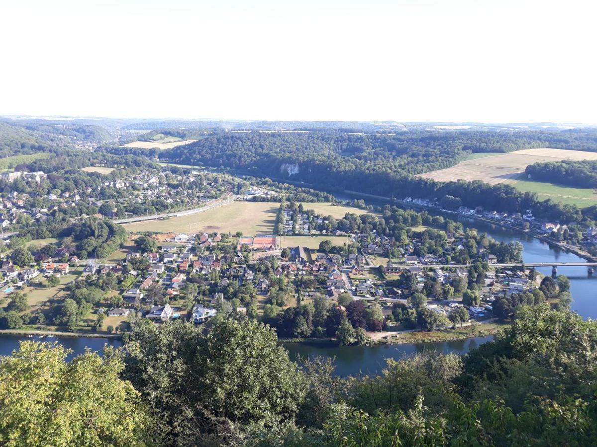 Maison Et Velos A Godinne Dans La Vallee De La Meuse Екстериор снимка